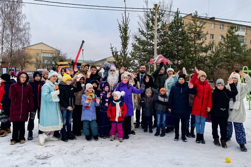 В «Единой России» рассказали, какие добрые дела совершили депутаты в преддверии Нового года