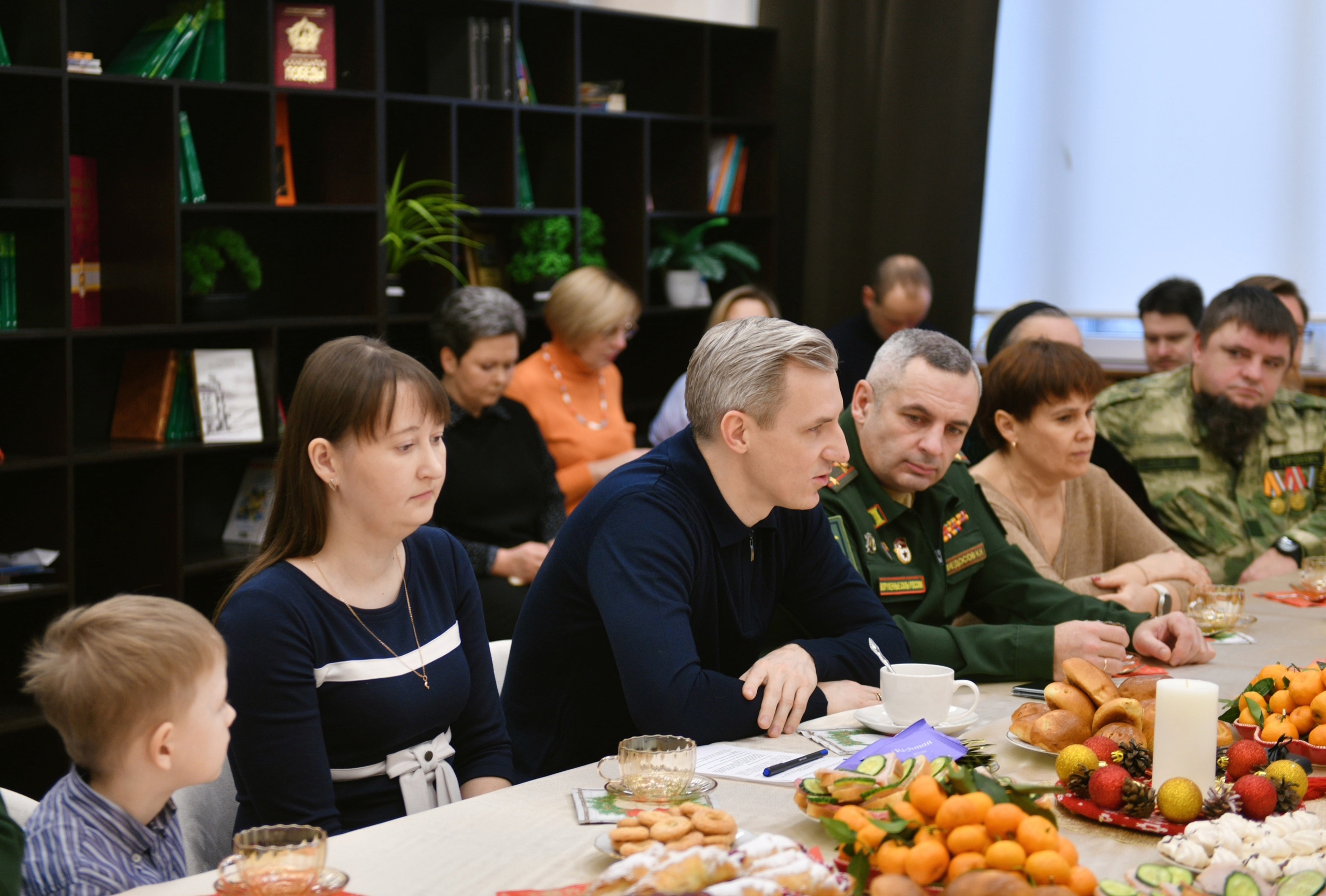 Губернатор Смоленской области встретился с участниками СВО и их семьями