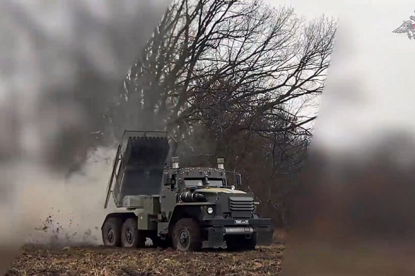 Кадры боевой работы артиллерии в зоне СВО