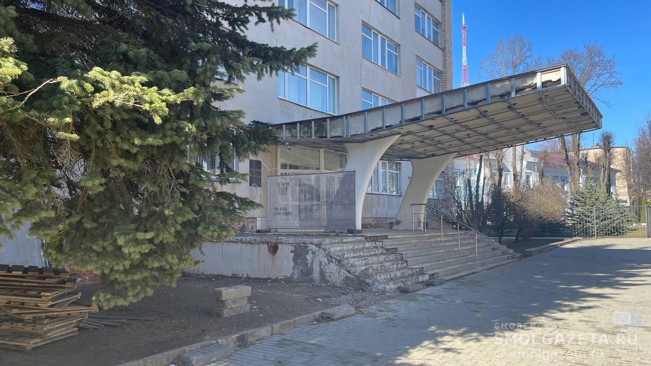 Смоляне могут выбрать вариант озеленения части улицы Октябрьской революции
