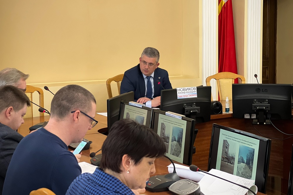 В Смоленске подрядчиков обязали исправить недочёты на благоустроенных территориях
