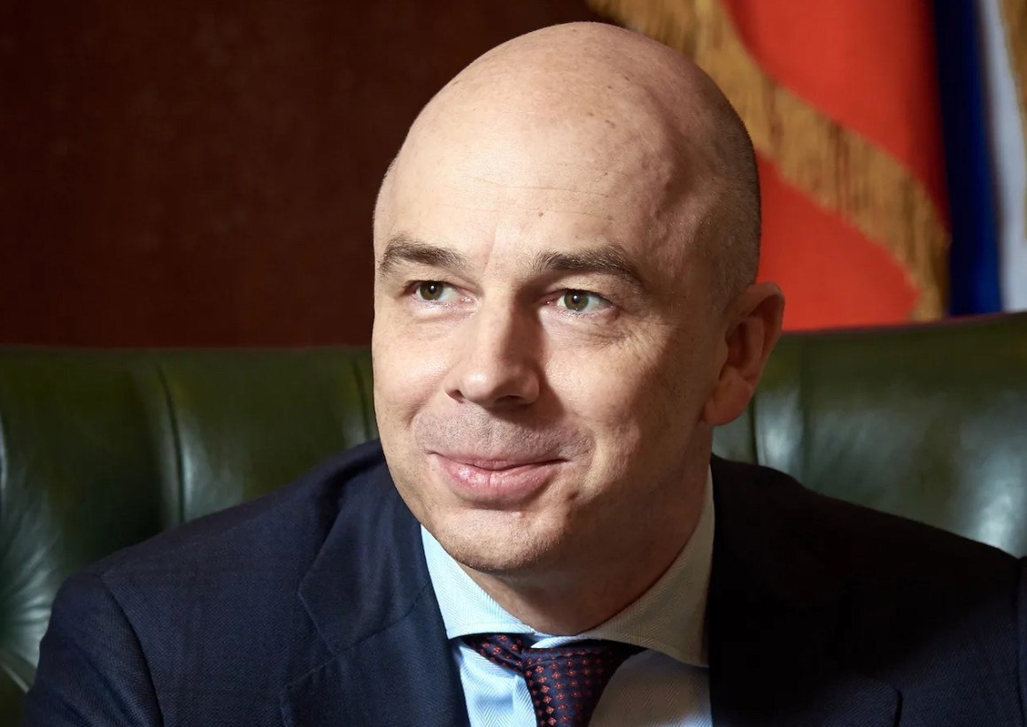 Губернатор Смоленской области поздравил с Днём рождения министра финансов РФ