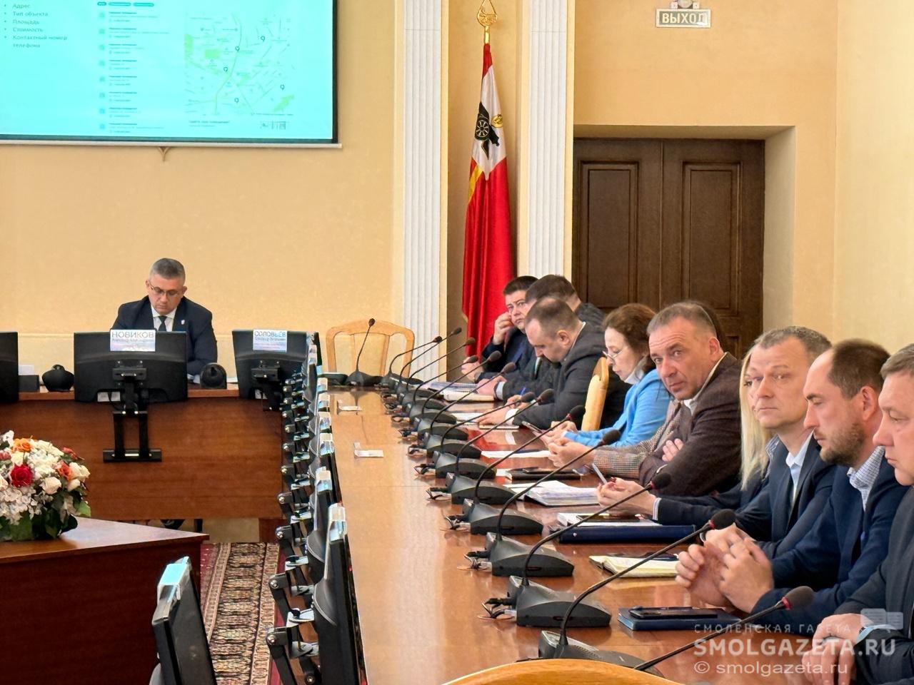 Глава Смоленска поручил усилить работу коммунальных служб
