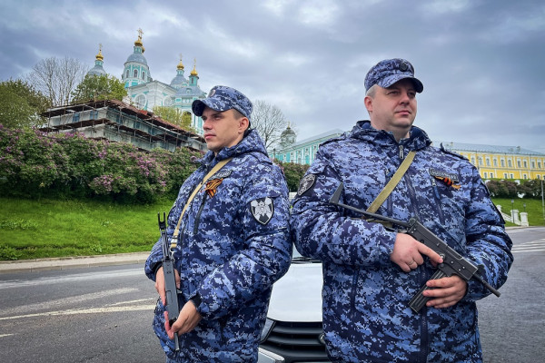 Смоленские росгвардейцы присоединились к акции «Георгиевская лента»