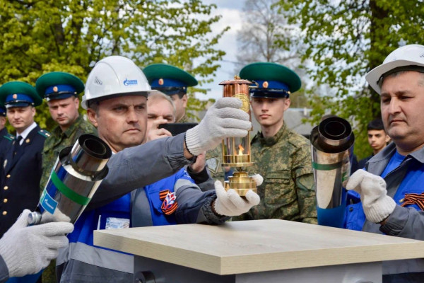 Вечные огни зажгли в двух смоленских сёлах