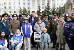 Анатолий Овсянкин поздравляет смолян с Днём Победы