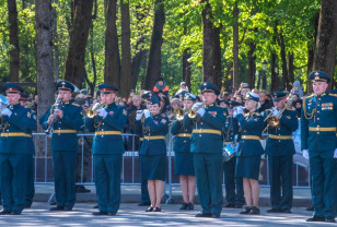 Военные музыканты отряда «Меркурий» Росгвардии играли в составе Сводного оркестра на параде в Смоленске
