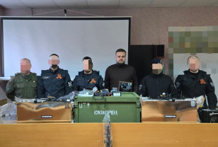 Артём Туров передал смоленским росгвардейцам дроны для СВО