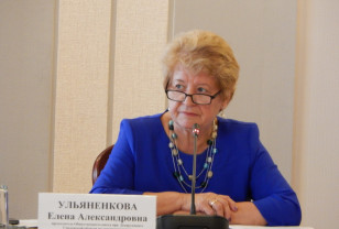 Коллектив министерства Смоленской области по внутренней политике поздравляет Елену Ульяненкову с юбилеем
