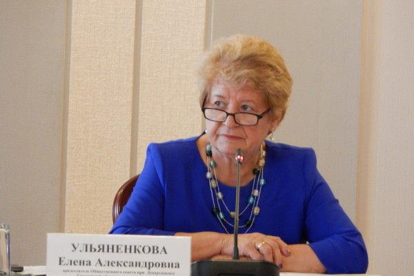 Коллектив министерства Смоленской области по внутренней политике поздравляет Елену Ульяненкову с юбилеем