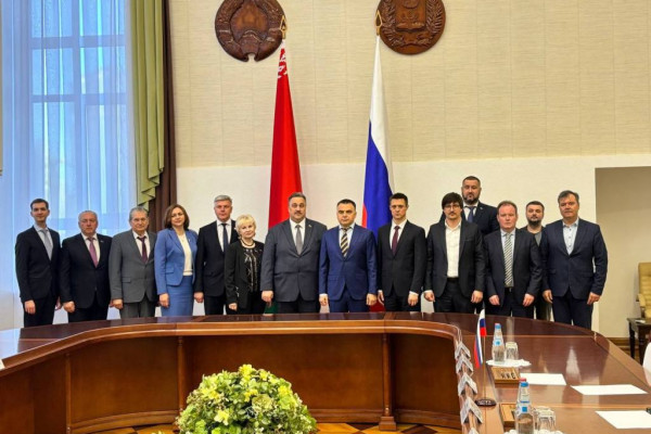 Смоленская делегация посещает с рабочим визитом Могилёв