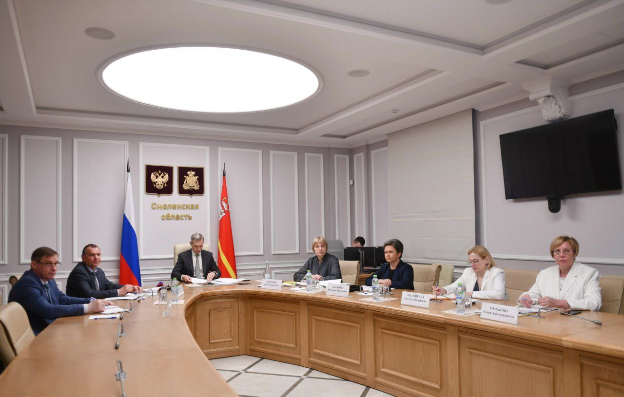 Анохин рассказал о мерах поддержки участников СВО на заседании Совета при полпреде президента РФ в ЦФО