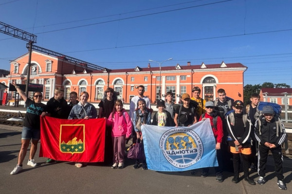 В Смоленск прибывают участники турслёта «Наш вектор»