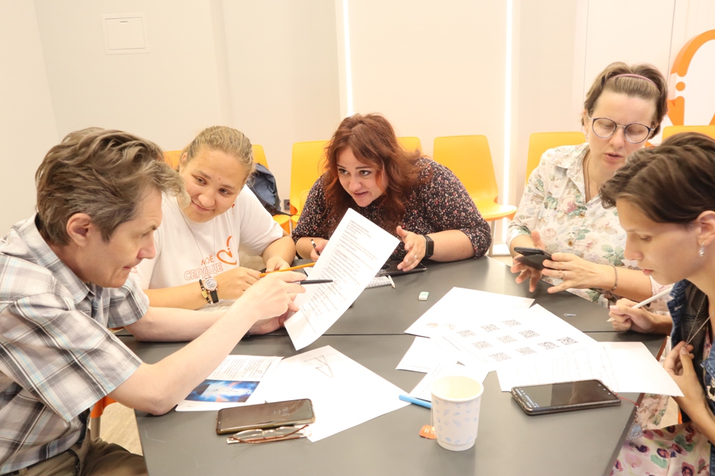 В Информационном центре по атомной энергии Смоленска прошёл ИЦАЭ OPEN, посвящённый частицам