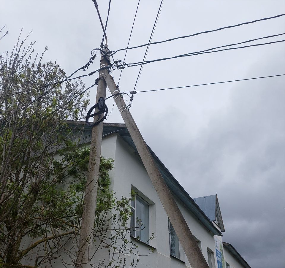 «Россети Центр» выявляют незаконные подвесы линий связи на опорах ЛЭП в Смоленской области