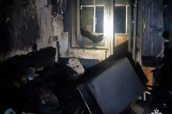 В городе Сафоново горела квартира в многоэтажном доме