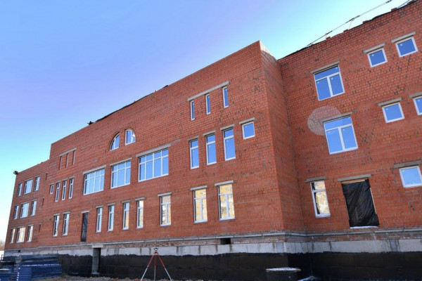 Василий Анохин держит на контроле строительство и ремонт объектов инфраструктуры в Смоленской области