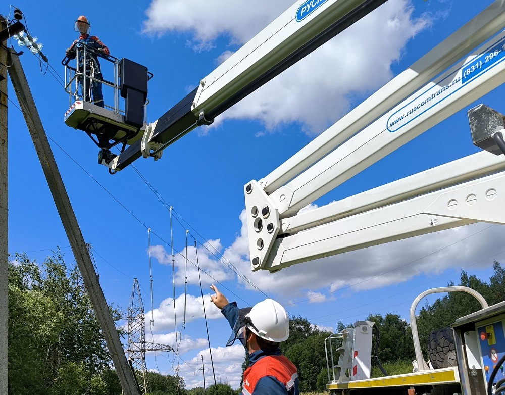 «Россети Центр» обеспечили электроэнергией более 1000 объектов в Смоленской области за первое полугодие 2025 года