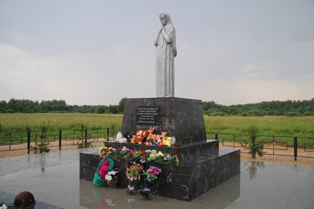В Смоленской области продолжается благоустройство мемориальных сооружений