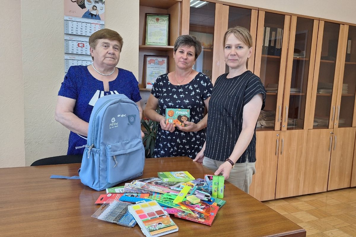 В Смоленской области «Единая Россия» помогает школам встретить День знаний