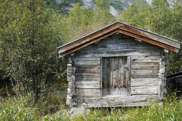 Налоговая разъяснила смолянам порядок освобождения от налогообложения хозяйственных построек граждан