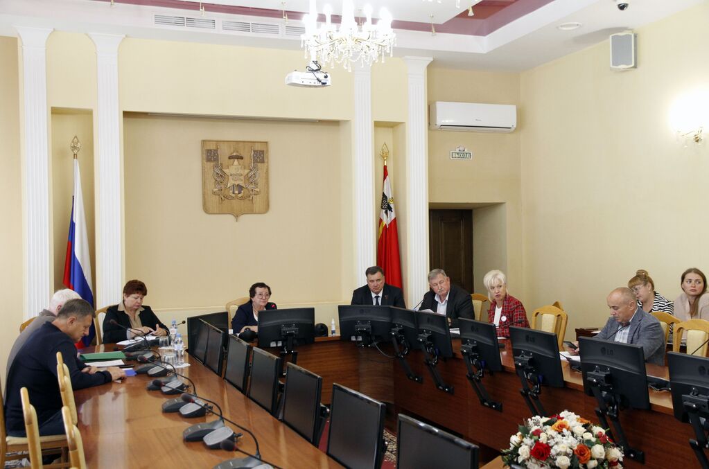Началась подготовка к августовской сессии Смоленского горсовета