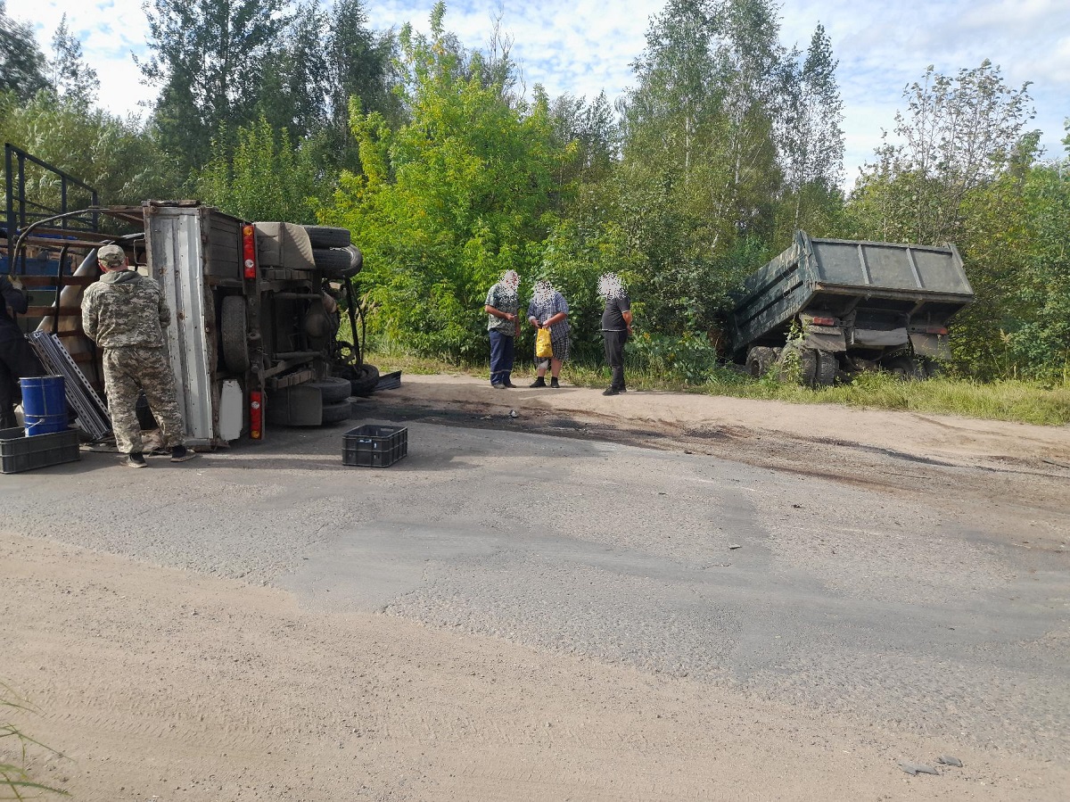 В Смоленске столкнулись КАМАЗ и ГАЗель