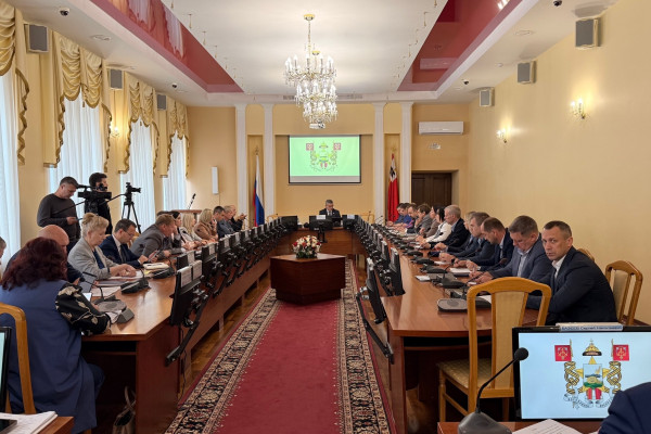 1 сентября, подготовка к зиме и благоустройство территорий: в Смоленске прошла планёрка