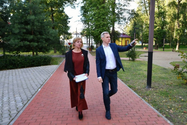 Василий Анохин обсудил с главой Сычёвского округа Татьяной Васильевой подготовку к 250-летию города Сычёвка