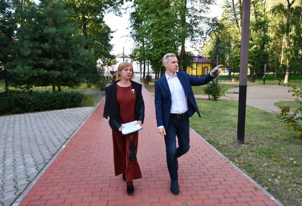 Василий Анохин обсудил с главой Сычёвского округа Татьяной Васильевой подготовку к 250-летию города Сычёвка