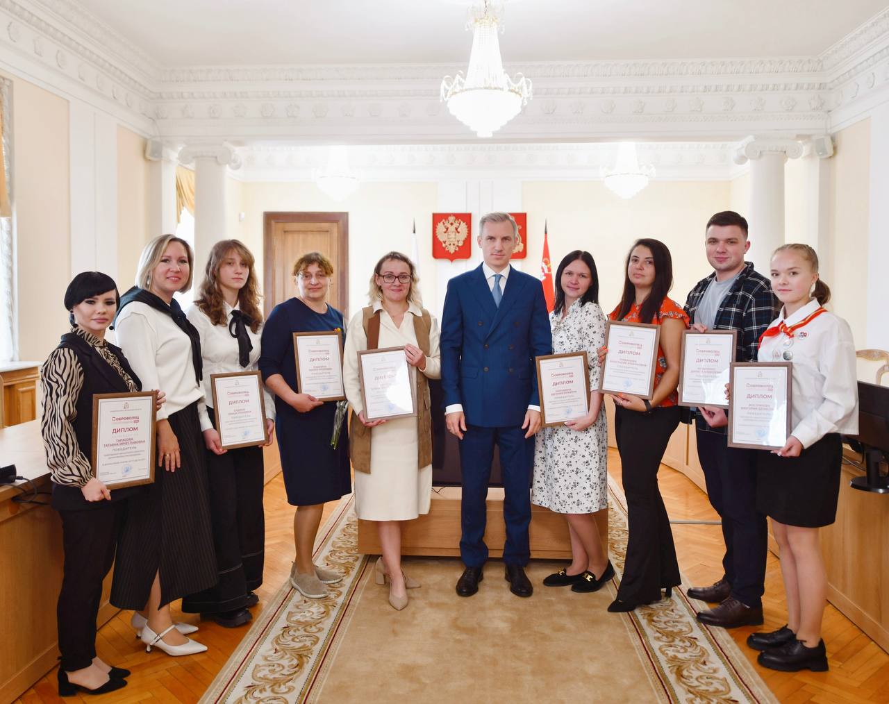 Губернатор наградил лауреатов конкурса «Доброволец Смоленщины – 2025»