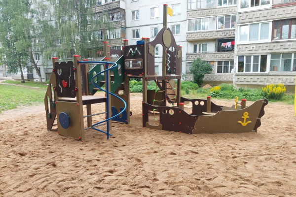 На Смоленщине установили 29 детских игровых площадок
