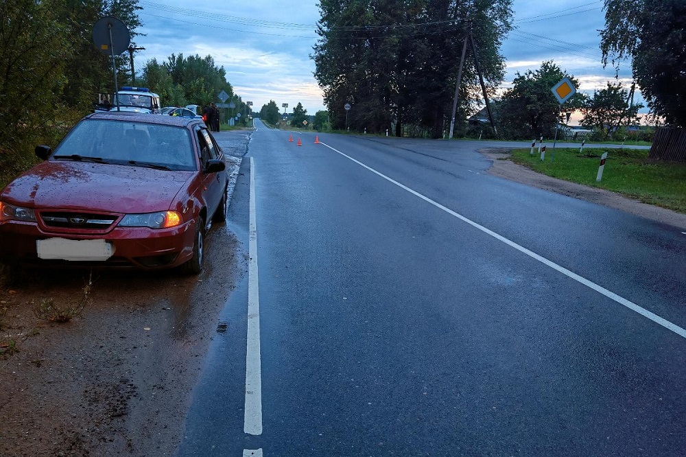 В Монастырщинском округе Daewoo Nexia сбила пенсионерку