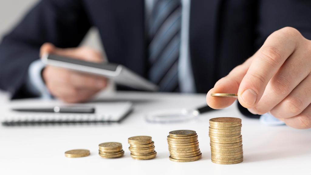 Жителей Смоленской области приглашают принять участие в мероприятиях ко Дню финансиста