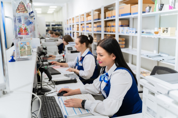 QR-код без интернета: смолянам получать посылки на почте стало ещё проще