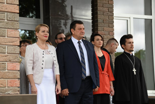 Игорь Ляхов поздравил учащихся лицея Кирилла и Мефодия и курсантов академии ПВО с началом учебного года