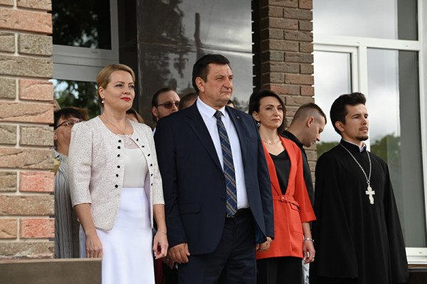 Игорь Ляхов поздравил учащихся лицея Кирилла и Мефодия и курсантов академии ПВО с началом учебного года