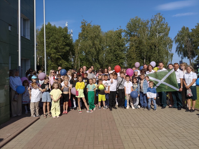 Смоленские таможенники поздравили детей с началом учебного года