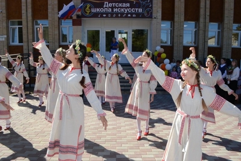 В Починке открыли обновлённую Детскую школу искусств