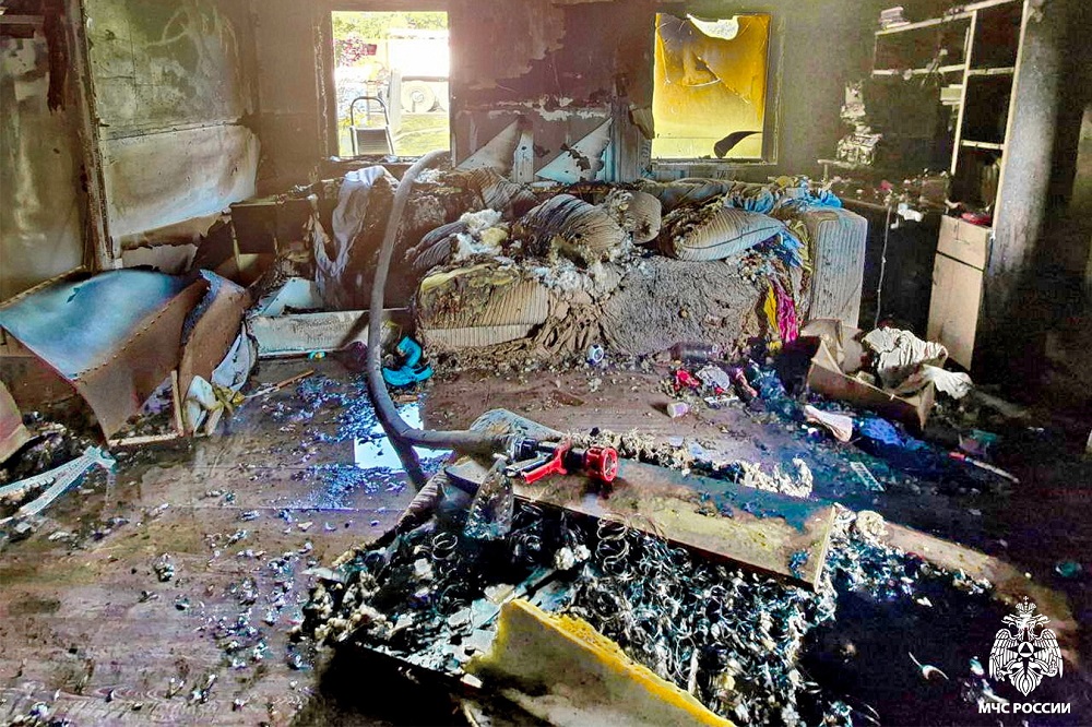 В Вязьме не отключенный от сети утюг привёл к пожару