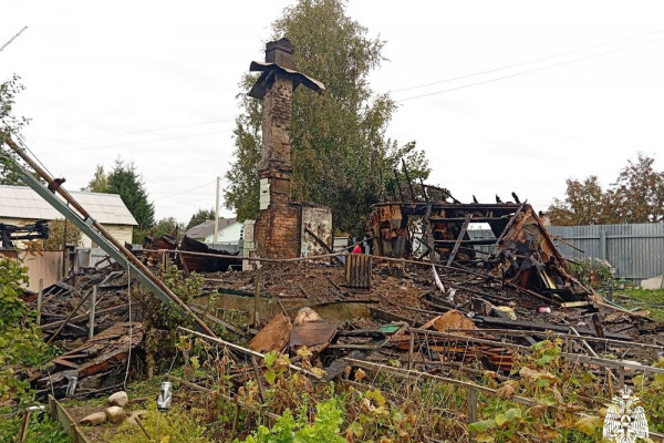 90-летняя пенсионерка погибла в пожаре в Гагаринском округе
