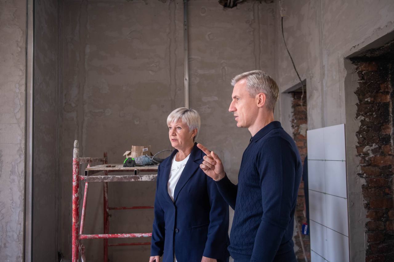 Губернатор ознакомился с ходом восстановительных работ в бане Велижа