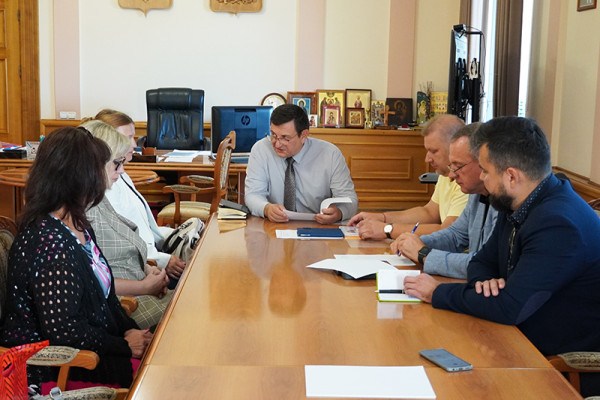 «Людям необходимо оказать помощь после нанесённого ущерба»: Игорь Ляхов взял под контроль ситуацию с затоплением смоленского дома