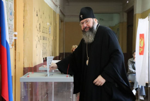 Митрополит Смоленский и Дорогобужский Исидор проголосовал на выборах депутатов смоленского горсовета