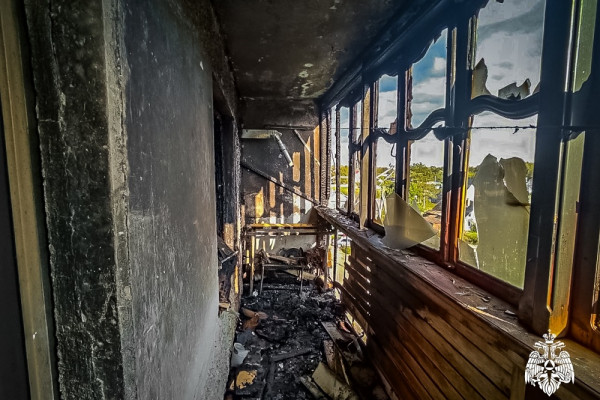 В Демидове произошёл пожар в пятиэтажном жилом доме