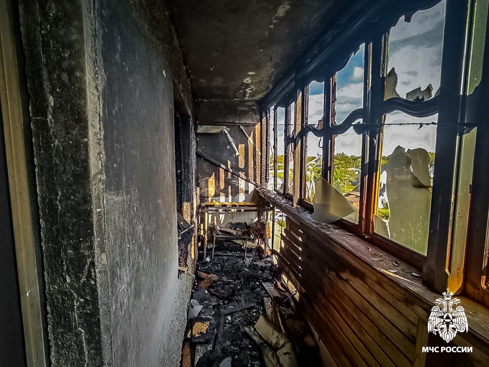 В Демидове произошёл пожар в пятиэтажном жилом доме