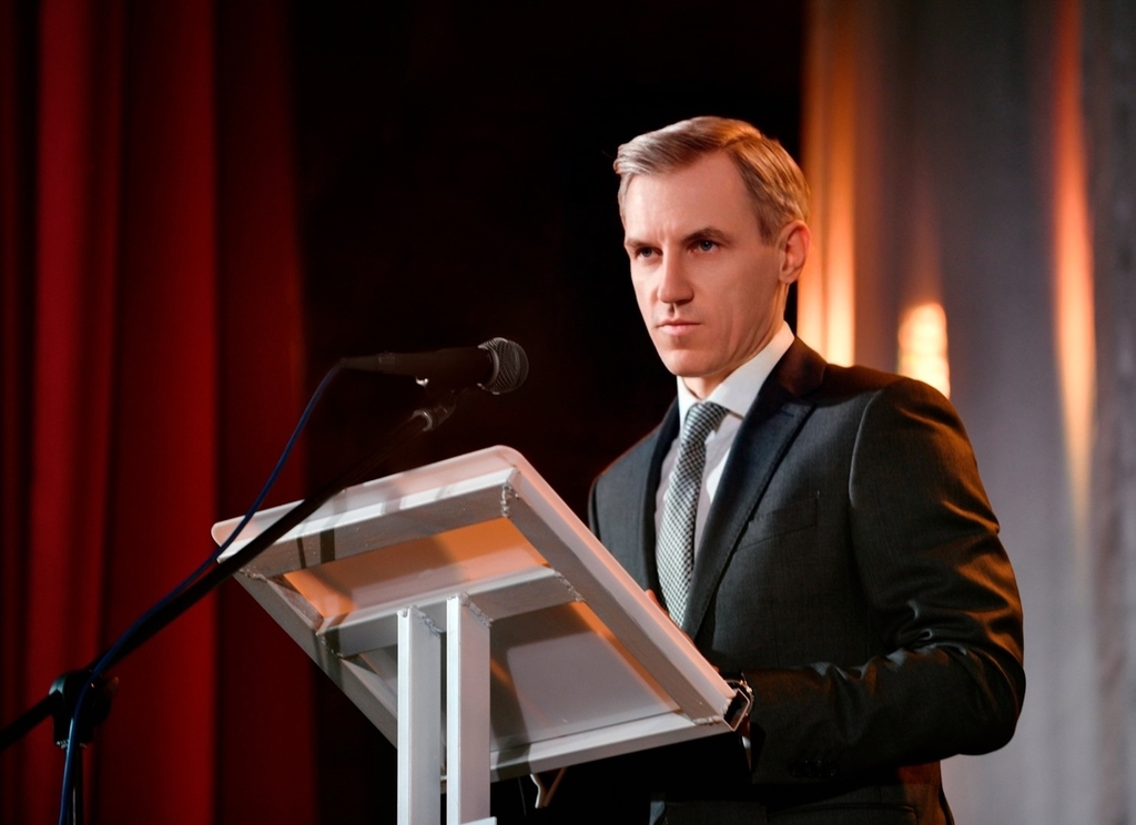 Василий Анохин поздравил смолян с 82-й годовщиной освобождения Смоленщины от немецко-фашистских захватчиков.