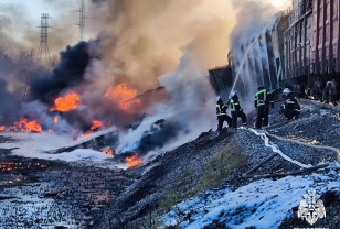 В Смоленской области локализован крупный пожар на ж/д переезде