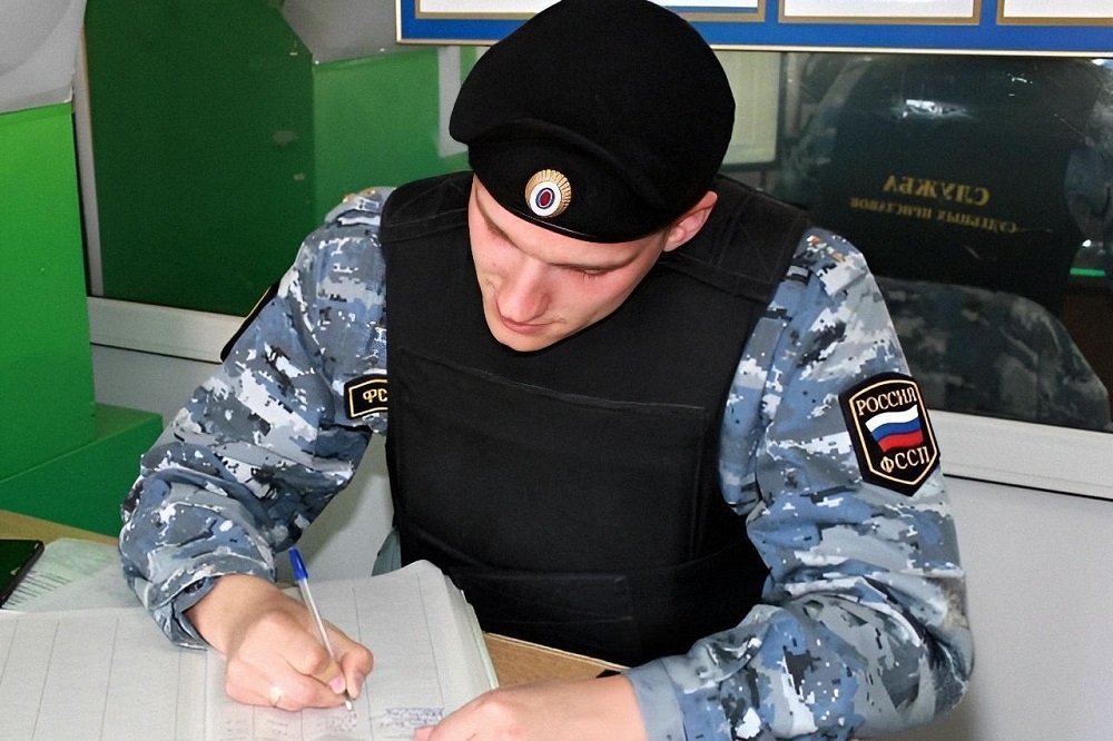 В Смоленске в здании суда задержали мужчину, объявленного в розыск