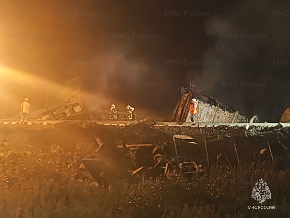 МЧС ликвидировало последствия ДТП в Руднянском округе